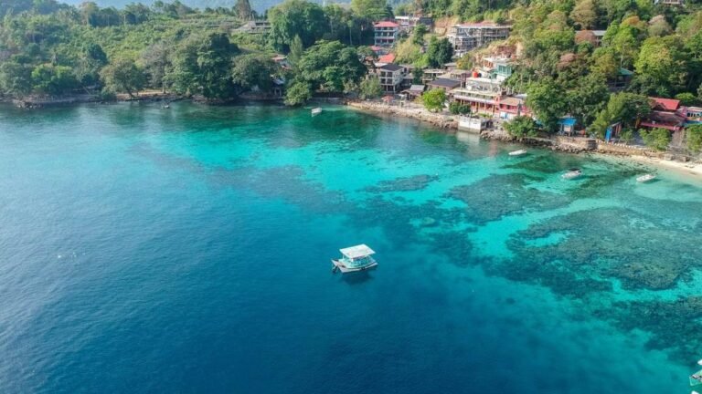 Tiga Destinasi Wisata Tersembunyi di Indonesia