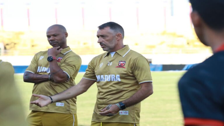 Jose Gomes Bicara Usai Latihan Perdana Madura United: Antusiasme dan Proses Perbaikan