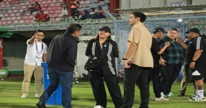 Annisa Zhafarina Direktur Utama Madura United saat pemusatan latihan di Bangkalan