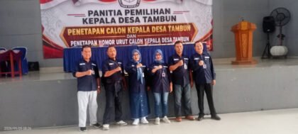 Panitia Pilkades Desa Tambun, Kabupaten Bekasi, saat penetapan calon kepala desa dan pengundian nomor urut